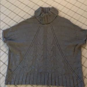 Design History short sleeve turtleneck sweater